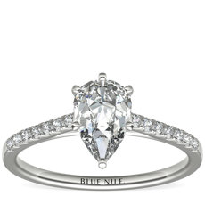 Petite bague de fiançailles en diamants sertis pavé avec monture cathédrale en platine(0,14 carat, poids total)